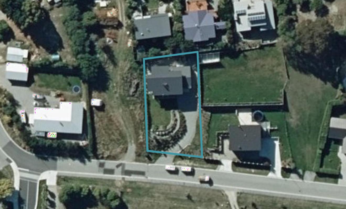 7 Moraine Place, Wanaka - Carousel 1