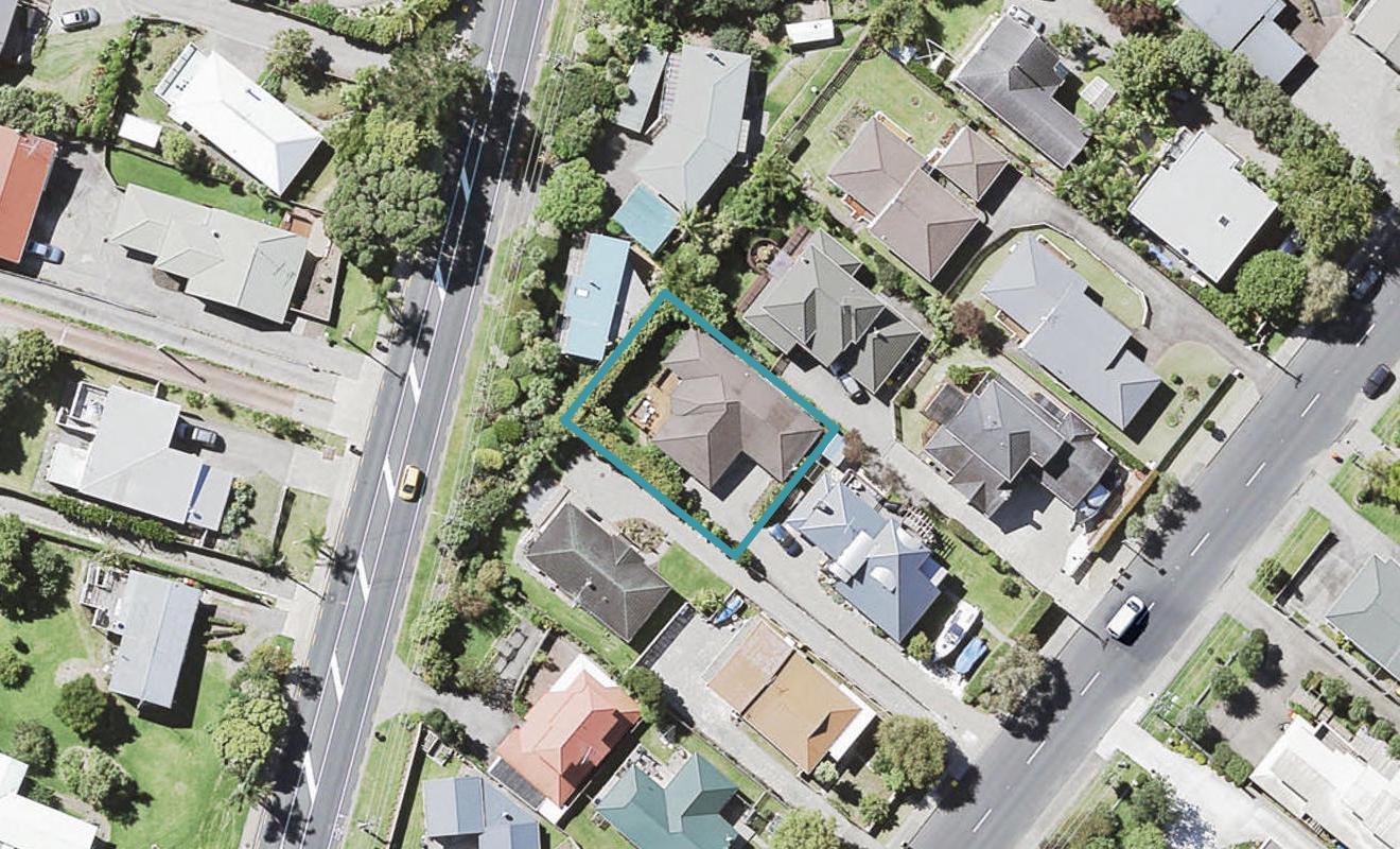 75A Browns Bay Road, Browns Bay, Auckland - Carousel 1
