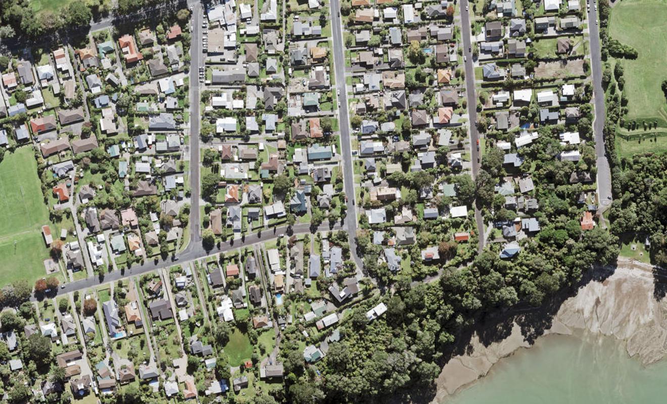 15D Cleve Road, Green Bay, Auckland - Carousel 1
