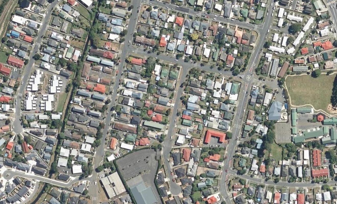 4 Moana Grove, Waiwhetu, Lower Hutt - Carousel 1