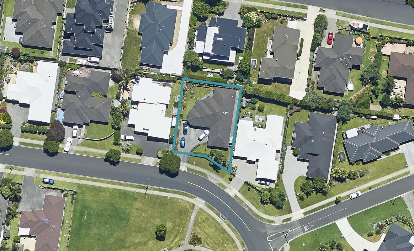 15 Merriman Place, Pyes Pa, Tauranga - Carousel 1
