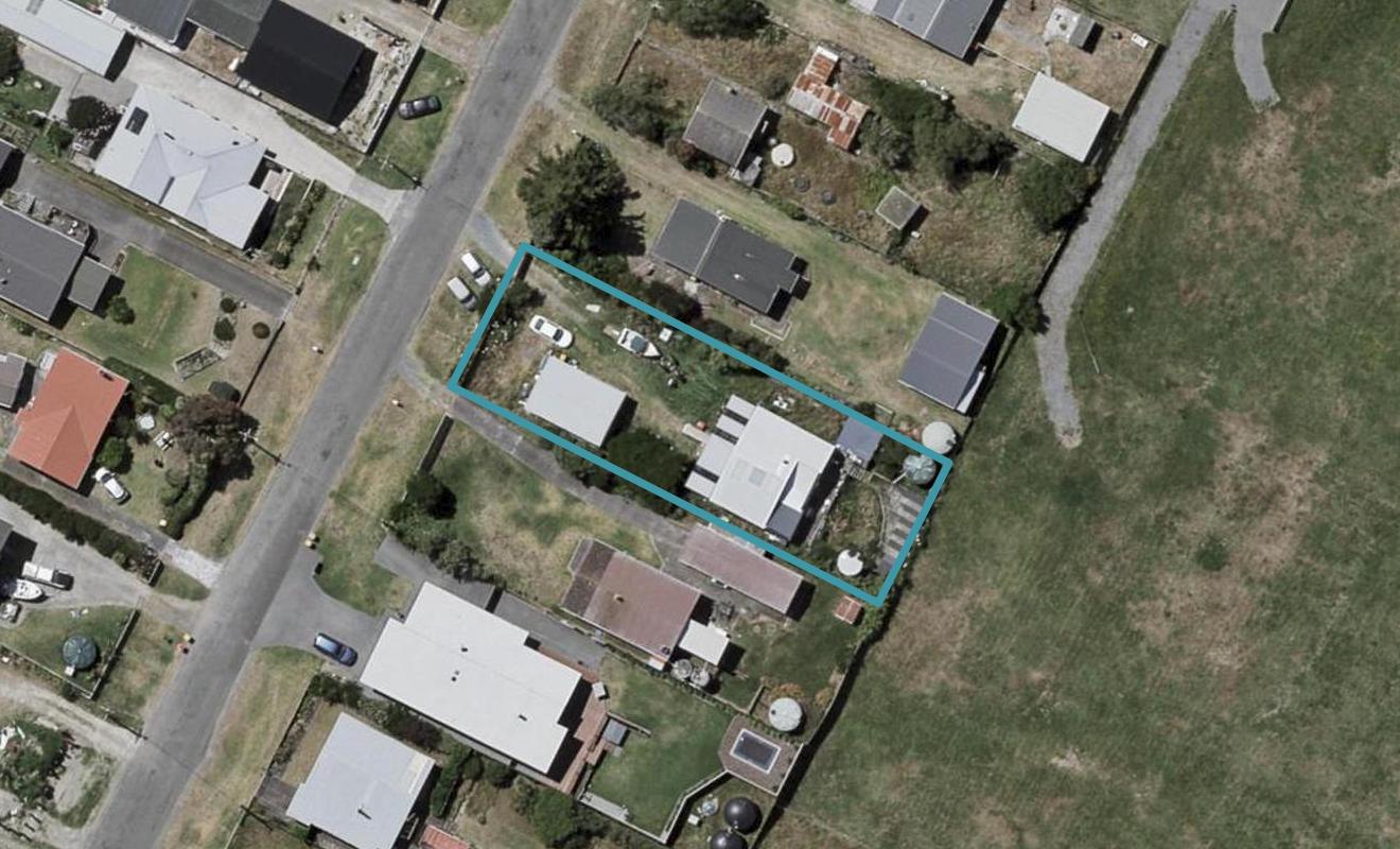 30 Gawler Street, Te Horo Beach - Carousel 1