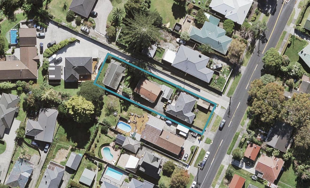 68 Tirimoana Road, Te Atatu South, Auckland - Carousel 1