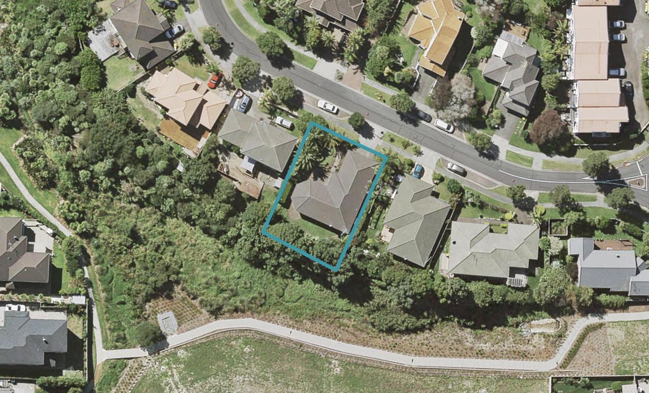 8 Crimson Park, Oteha, Auckland - Carousel 1