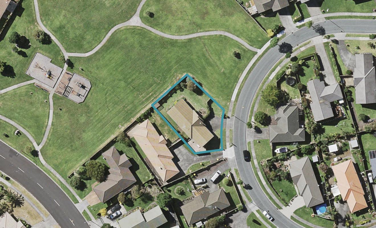 11 Brompton Place, Burswood, Auckland - Carousel 1