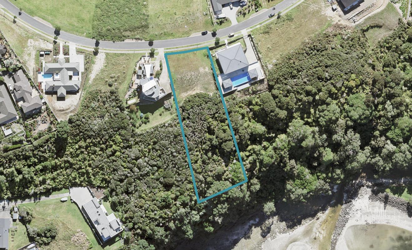 24 Balboa Drive, Matakatia, Whangaparāoa - Carousel 1