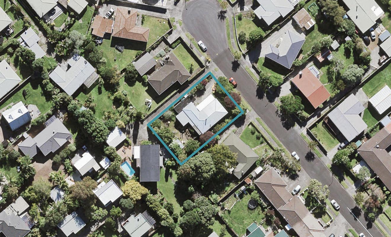 2 Denyer Place, New Lynn, Auckland - Carousel 1