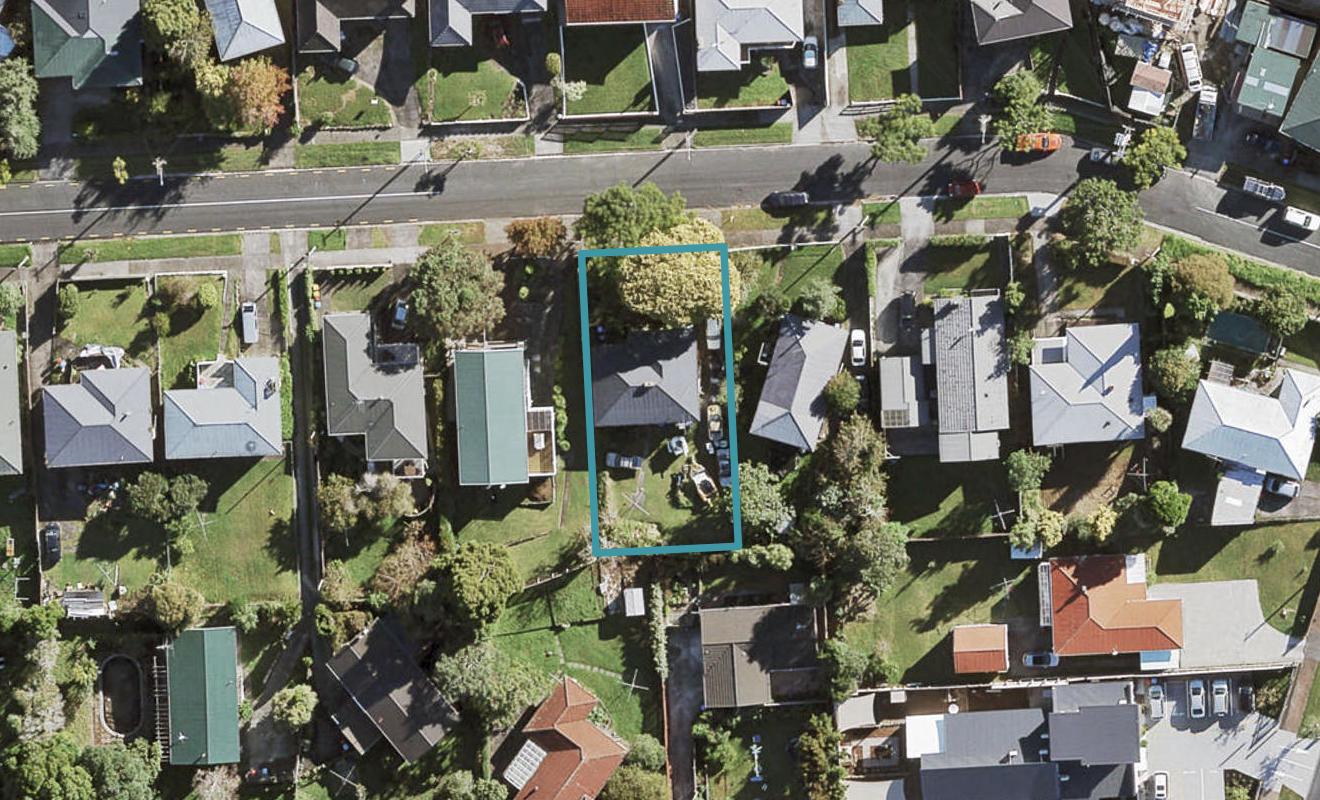 10 Mary Dreaver Street, New Windsor, Auckland - Carousel 1