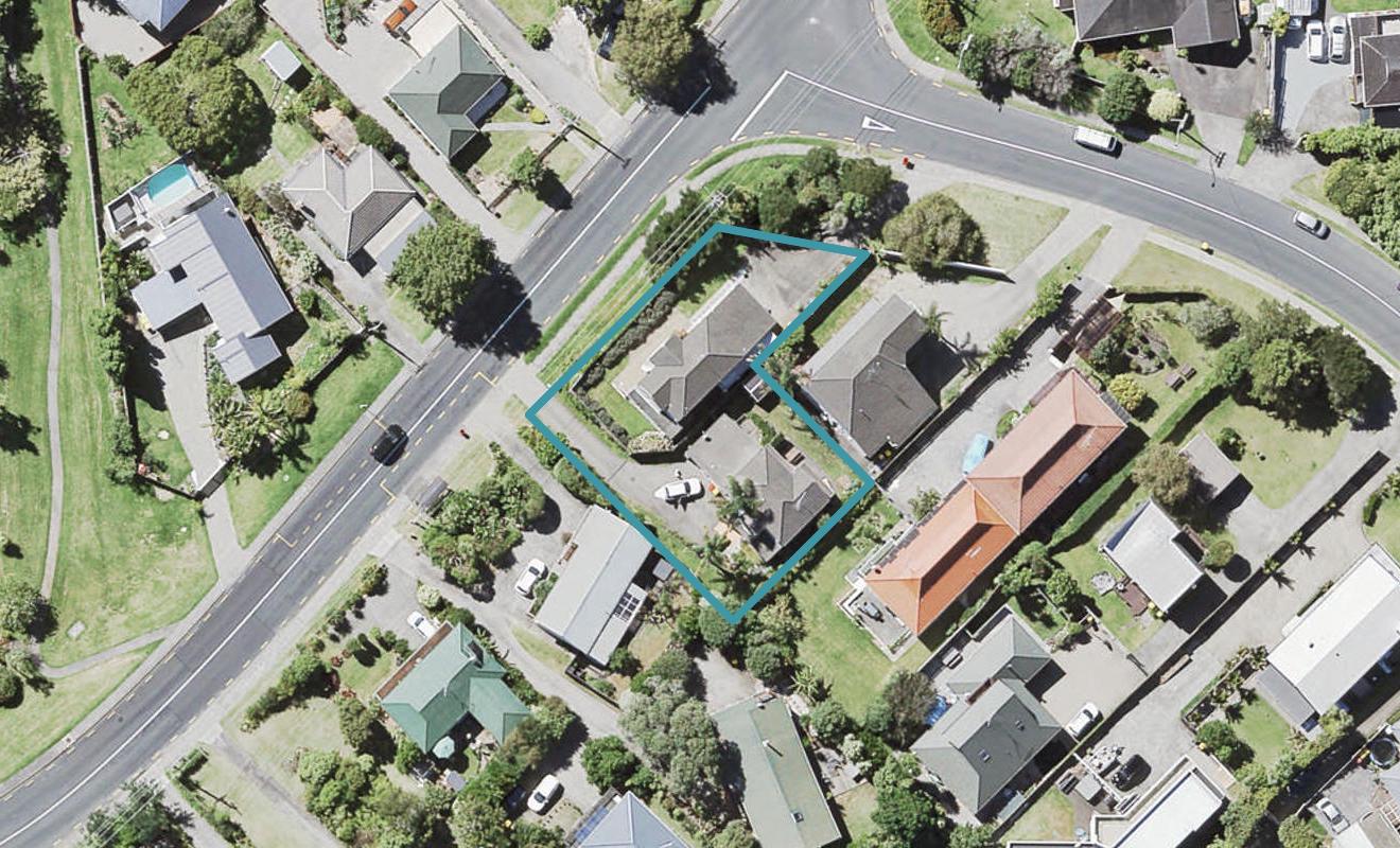 1/48 Glencoe Road, Browns Bay, Auckland - Carousel 1