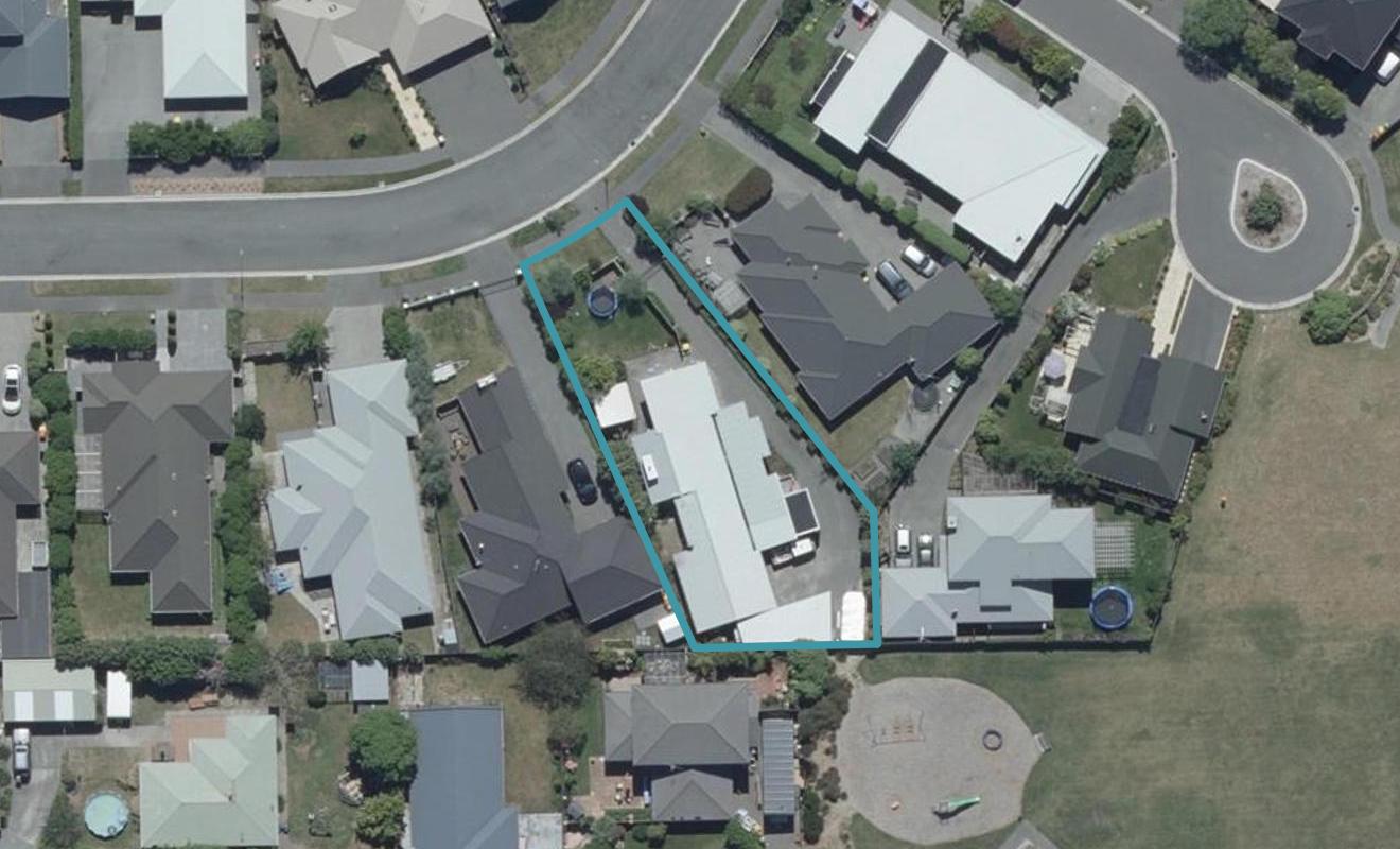 12 Foresters Crescent, Parklands, Christchurch - Carousel 1