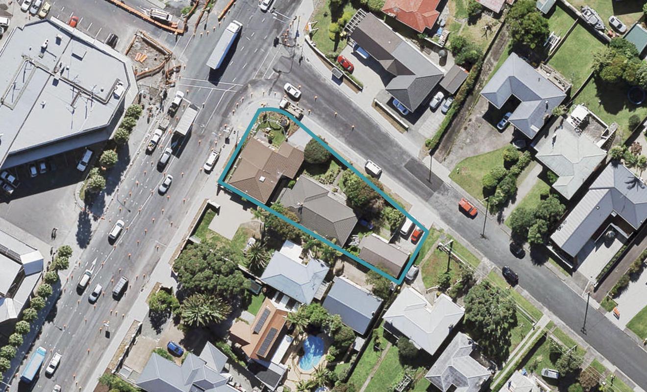 1A Jaemont Avenue, Te Atatu South, Auckland - Carousel 1
