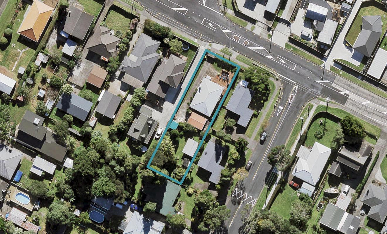 1/54 Taikata Road, Te Atatu Peninsula, Auckland - Carousel 1