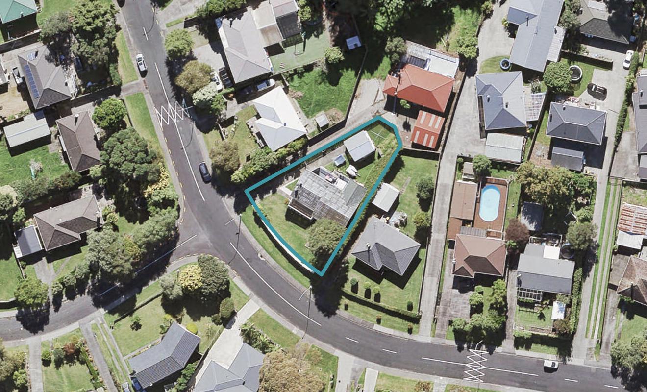 32 La Rosa Street, Green Bay, Auckland - Carousel 1
