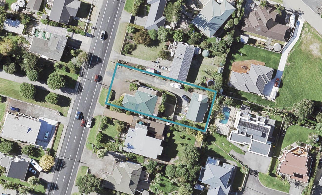 9 Shelly Bay Road, Beachlands, Auckland - Carousel 1