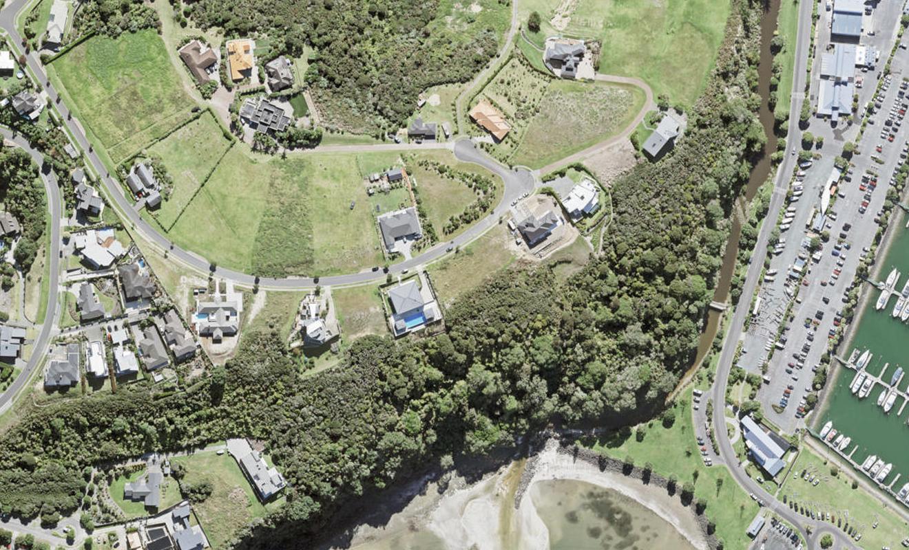 32 Balboa Drive, Matakatia, Whangaparāoa - Carousel 1