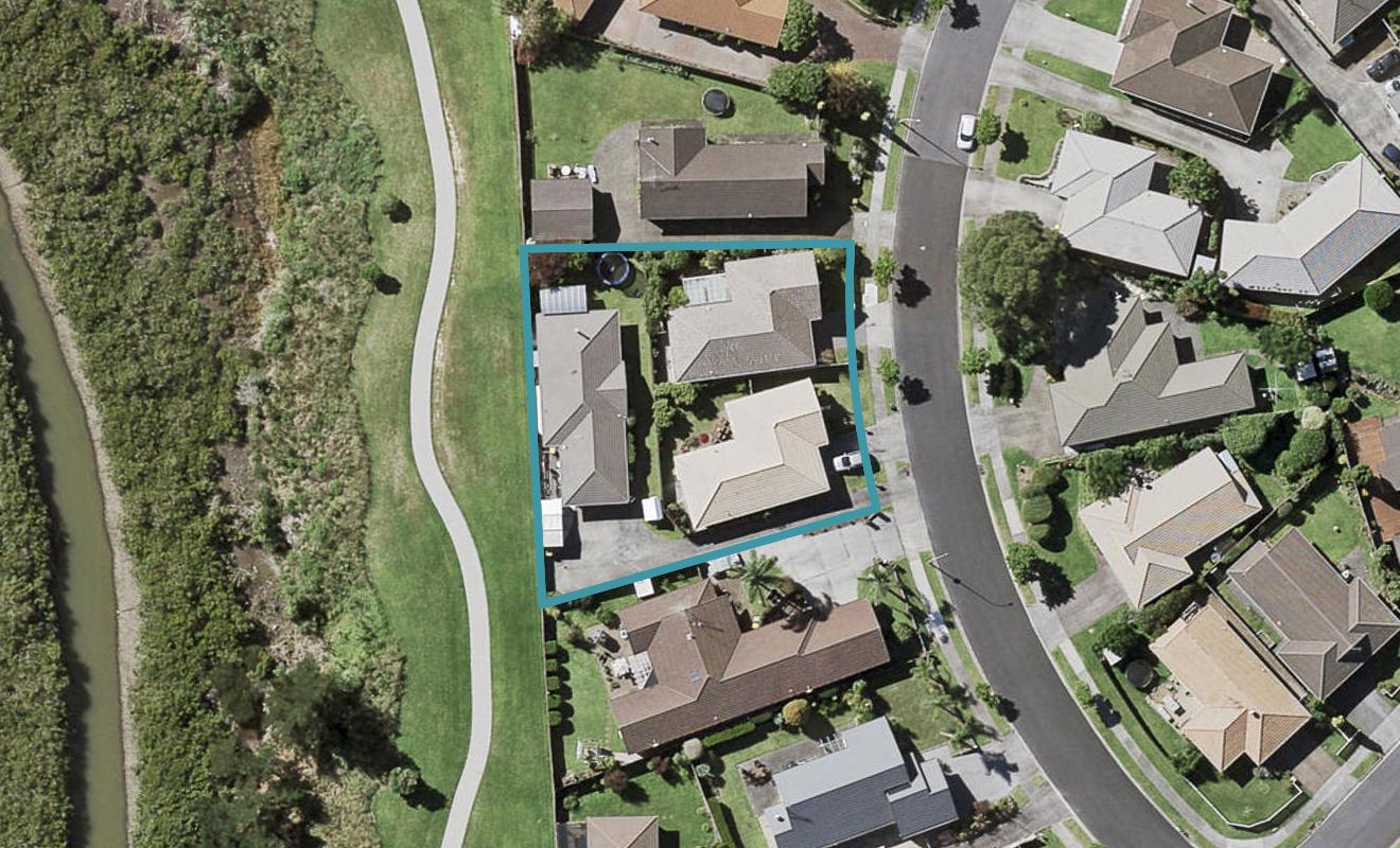 1/84 FRANK NOBILO DR, Golflands, Manukau - Carousel 1