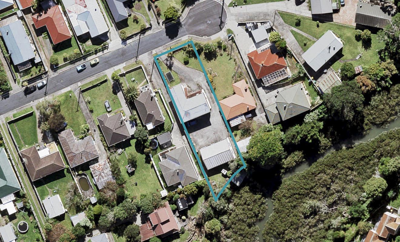 15 Kuaka Place, New Lynn, Auckland - Carousel 1