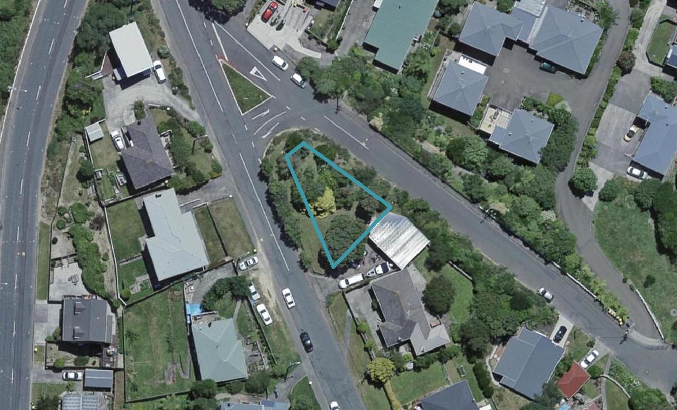 44 Tawa Terrace, Tawa, Wellington - Carousel 1