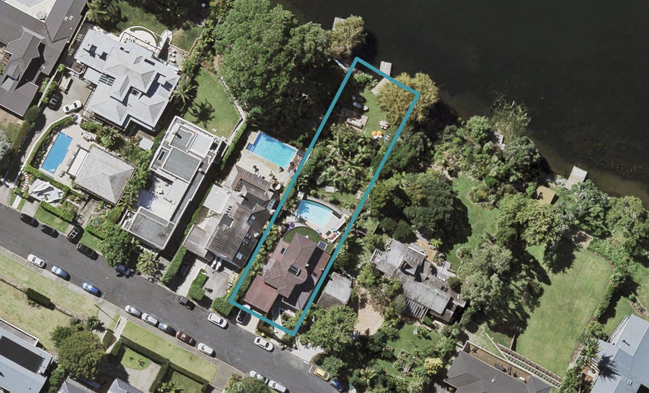 11 Lake View Road, Takapuna, Auckland - Carousel 1