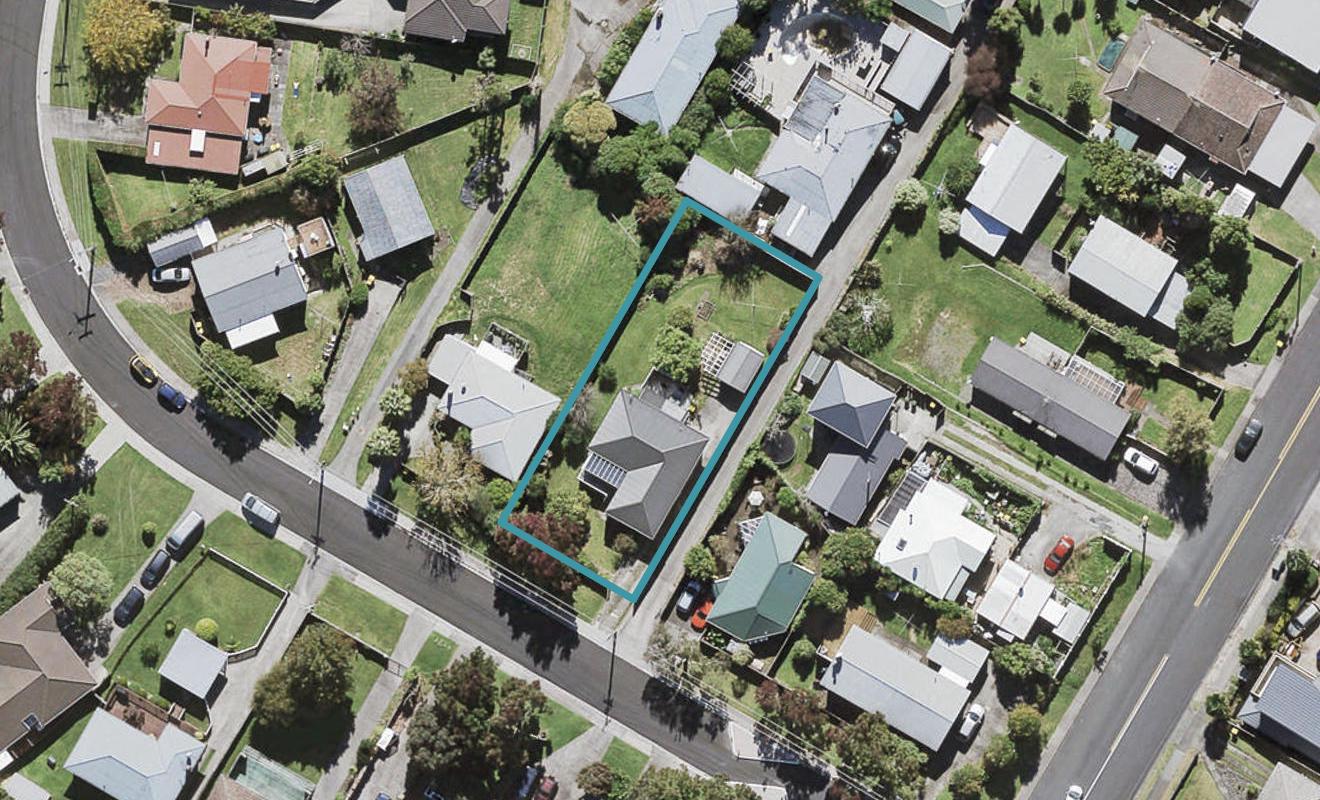 3 Duncan Avenue, Te Atatu South, Auckland - Carousel 1