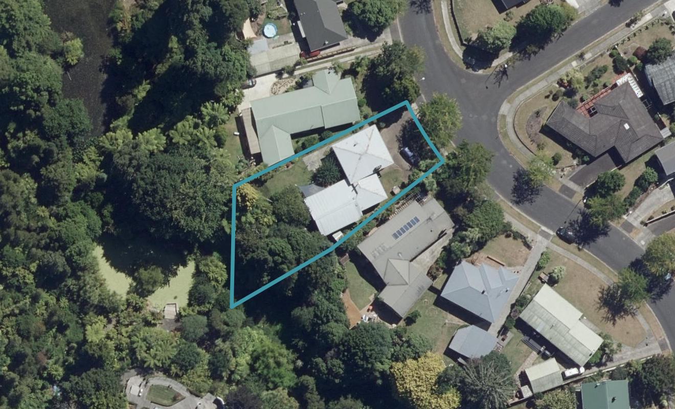 17 Hooker Avenue, Chedworth, Hamilton - Carousel 1