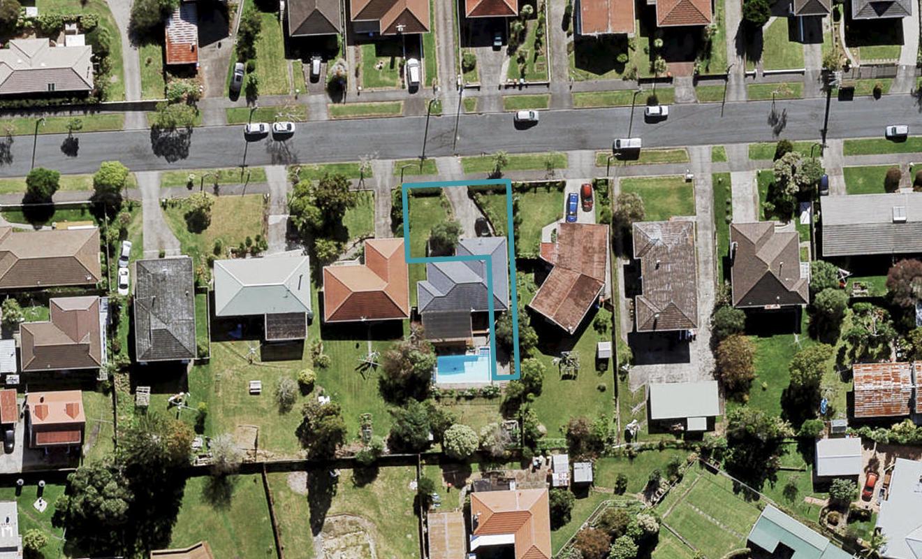 9A MacLaurin Street, Blockhouse Bay, Auckland - Carousel 1