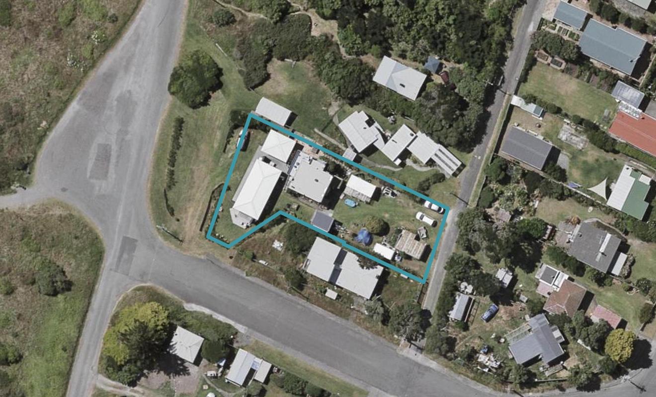 19 Kapiti Lane, Otaki Beach, Otaki - Carousel 1