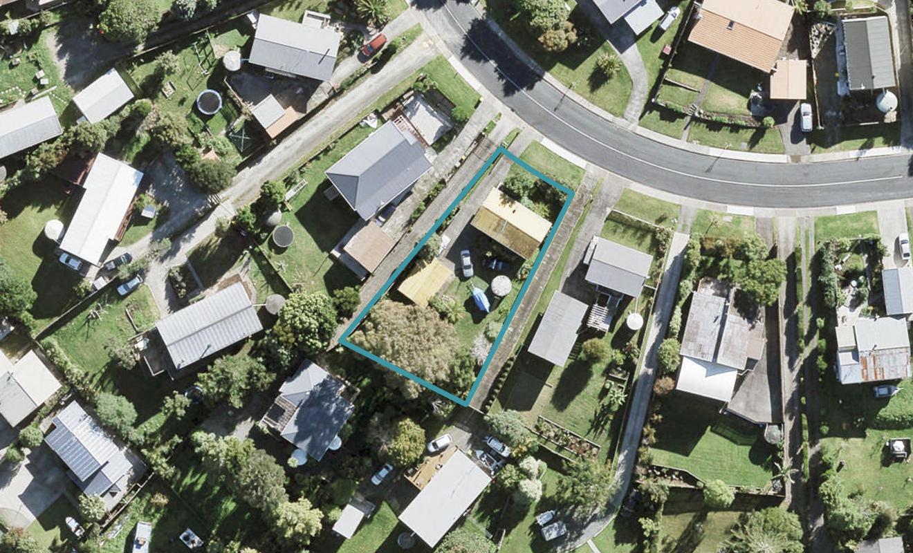 79 Brian Crescent, Stanmore Bay, Whangaparaoa - Carousel 1