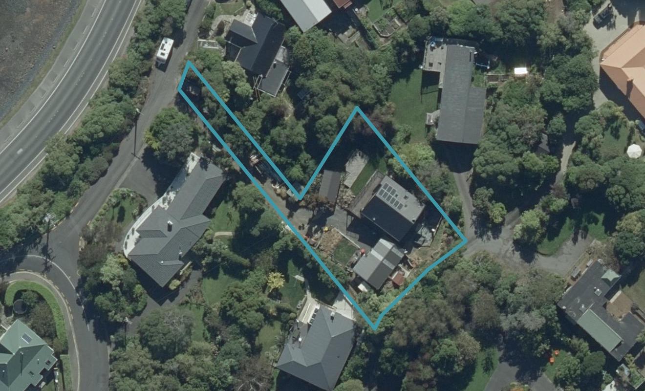 15 Marine Parade, Macandrew Bay, Dunedin - Carousel 1