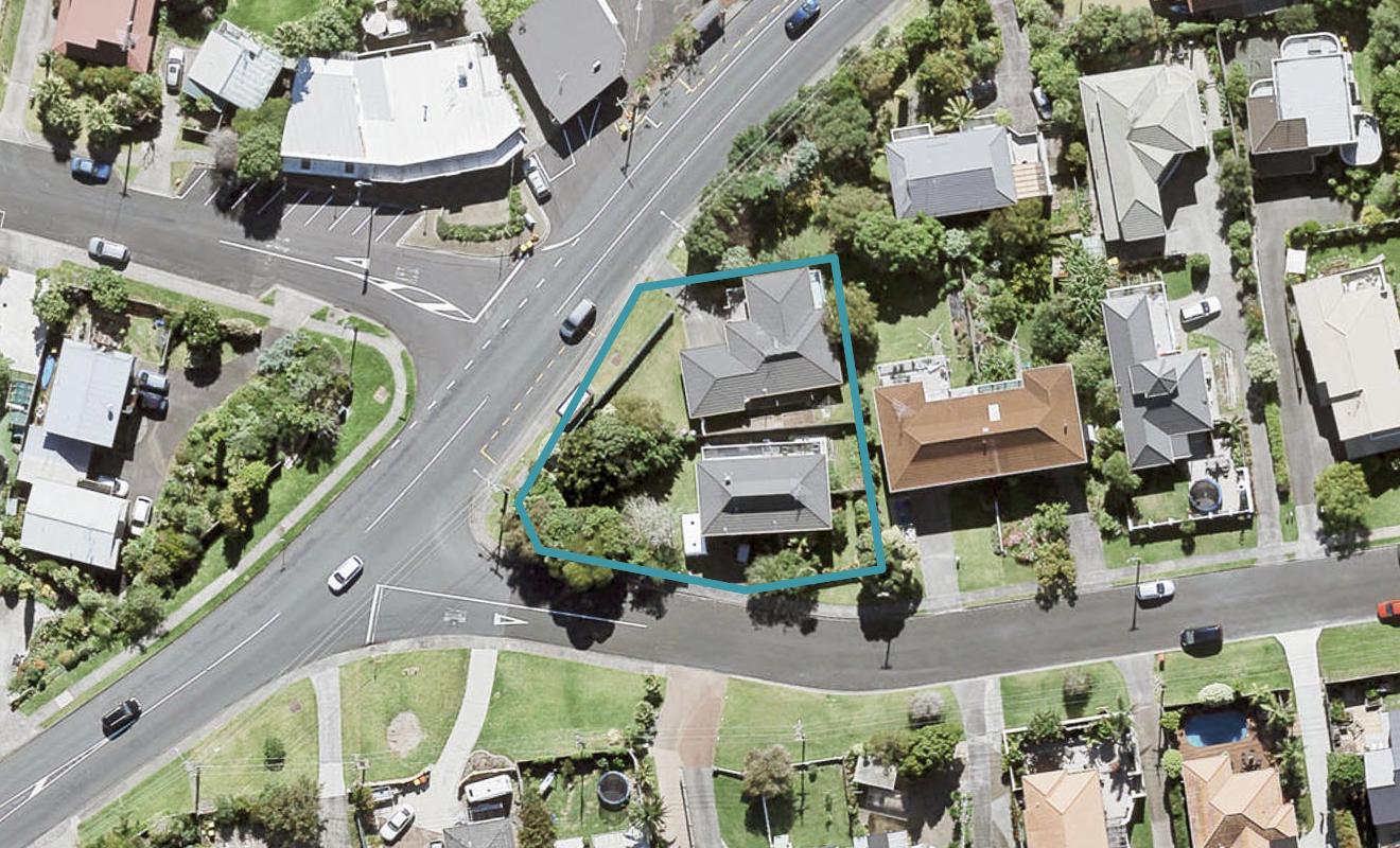 1/2 Ridge Road, Waiake, Auckland - Carousel 1