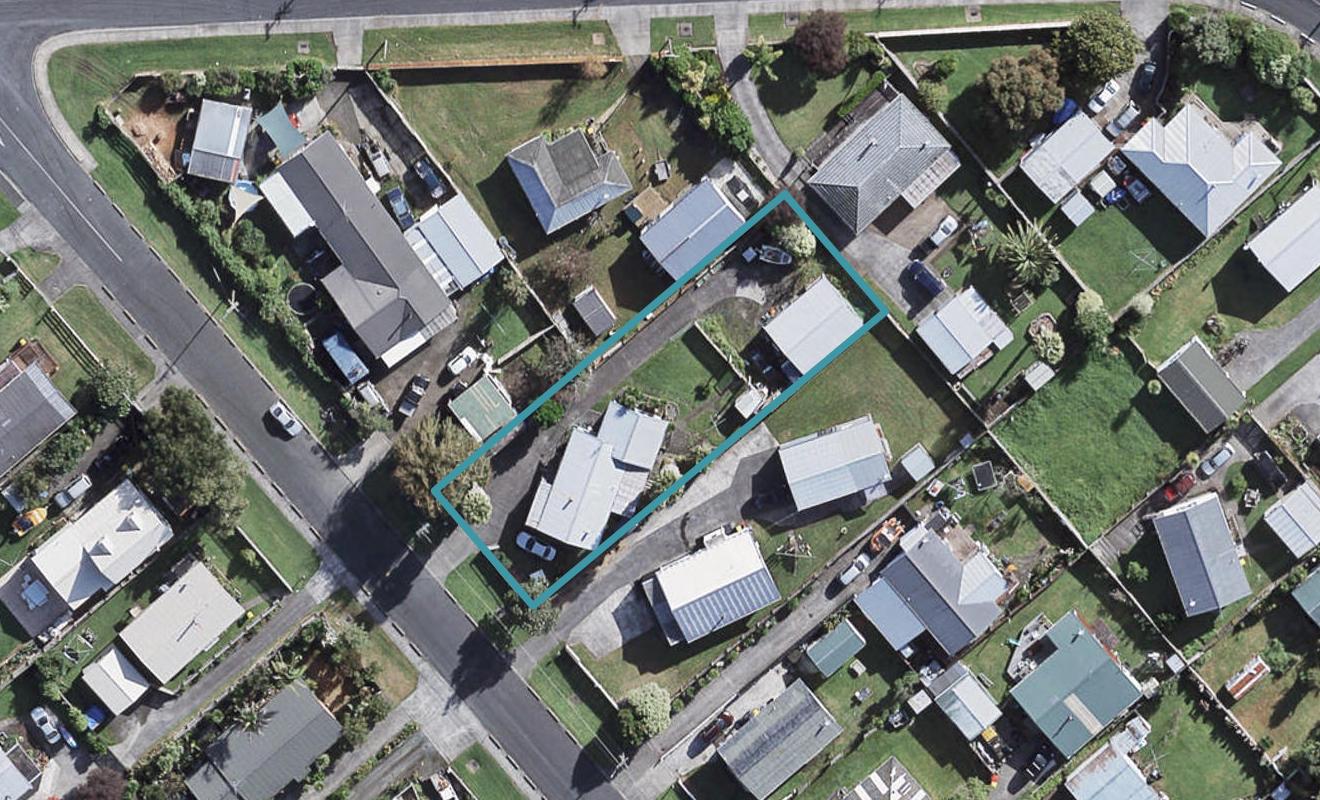 3 Te Moau Avenue, Parakai, Helensville - Carousel 1