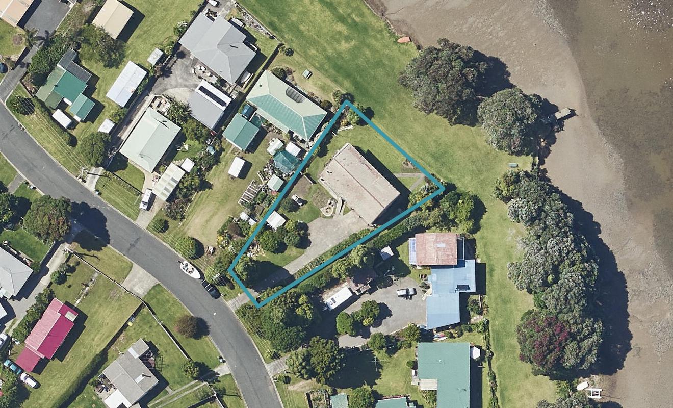 12 Roretana Drive, Athenree, Katikati - Carousel 1