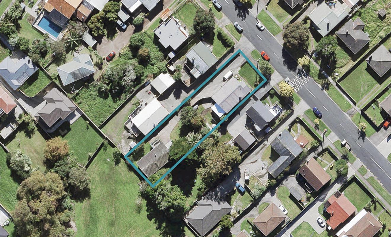 28 Northall Road, New Lynn, Auckland - Carousel 1