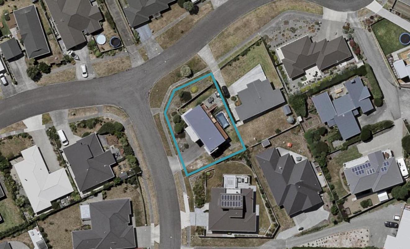 1 Pharazyn Avenue, Waikanae Beach, Waikanae - Carousel 1