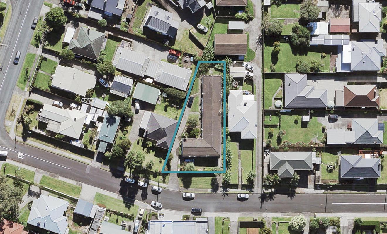 4 Tane Street, New Lynn, Auckland - Carousel 1