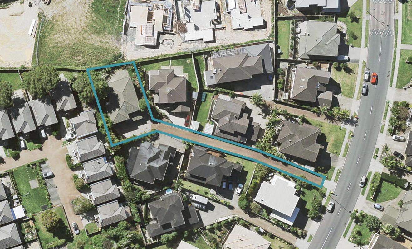 55 Medallion Drive, Oteha, Auckland - Carousel 1