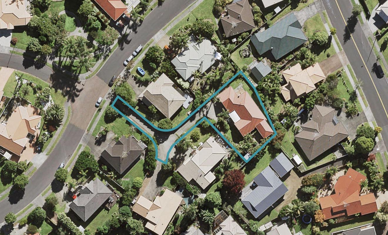 8 Westminster Gardens, Unsworth Heights, Auckland - Carousel 1