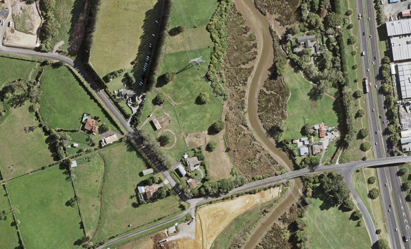 3 Whakaruru Lane, Karaka, Papakura - Carousel 1
