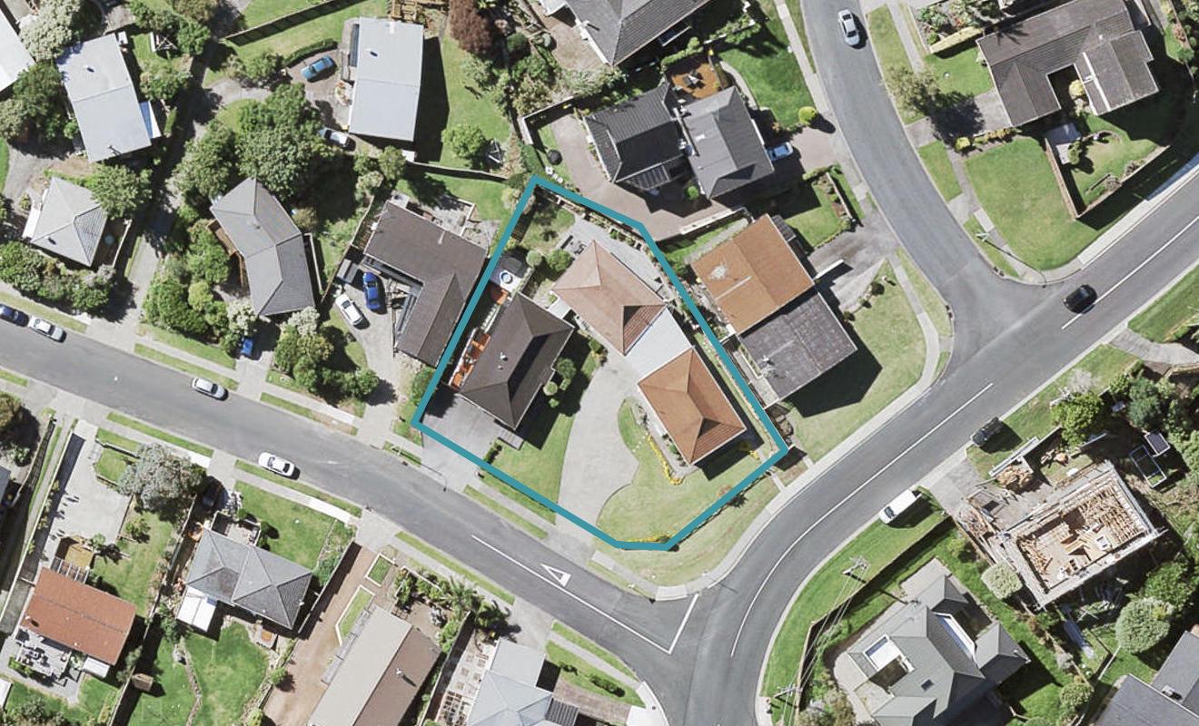2/1 Robbies Road, Shelly Park, Auckland - Carousel 1