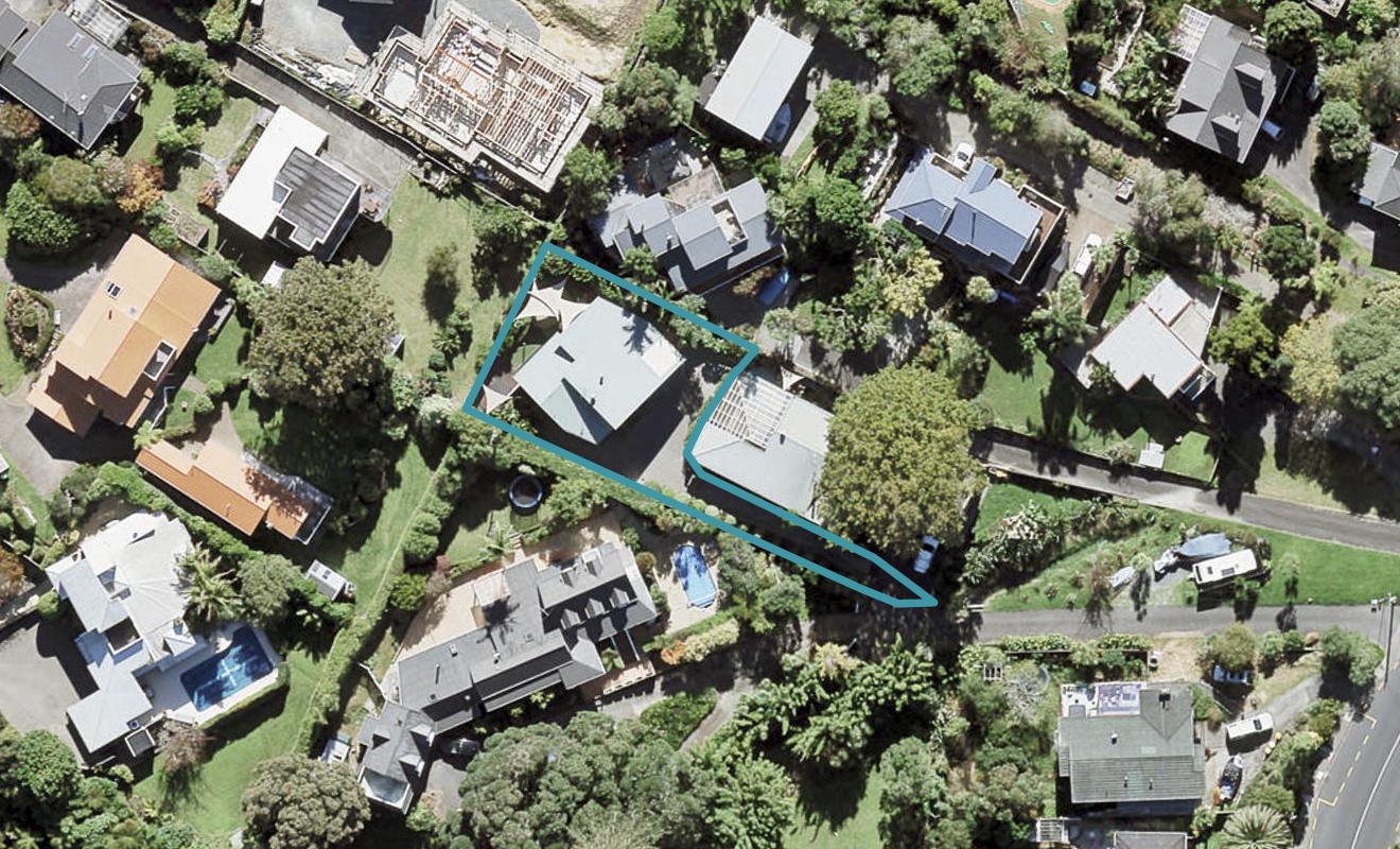 956 Beach Road, Torbay, Auckland - Carousel 1