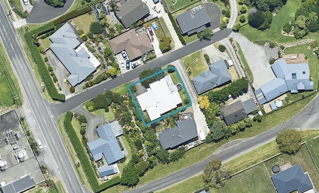 10 Cashmere Way, Welcome Bay, Tauranga - Carousel 1