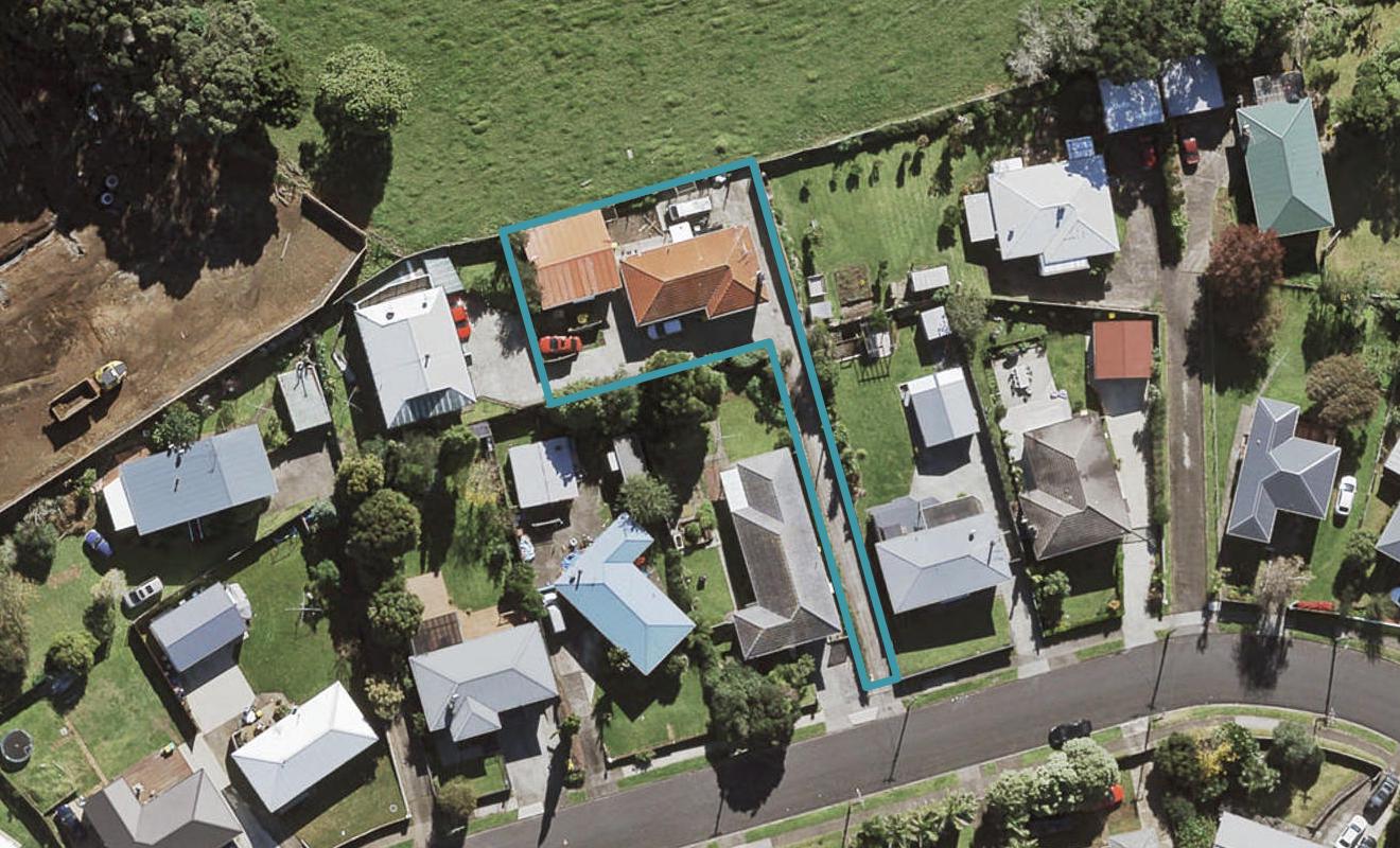 18 Kapuka Road, Mangere Bridge, Auckland - Carousel 1