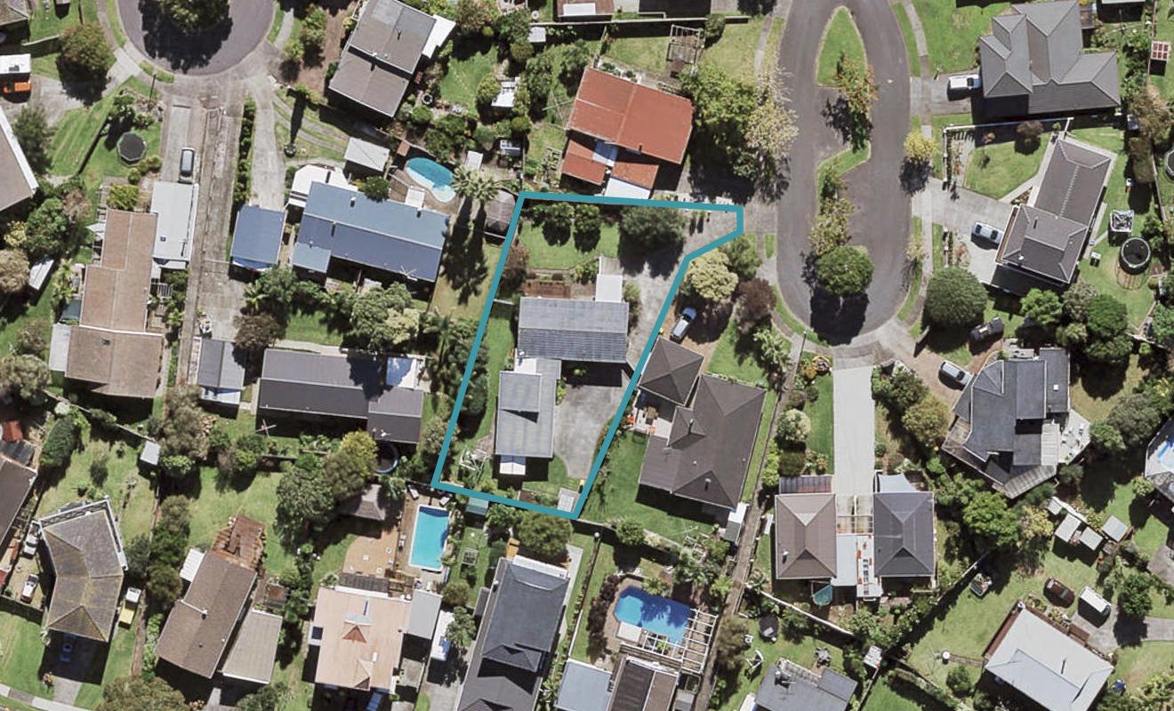 11 Claresholm Place, Mangere Bridge, Auckland - Carousel 1