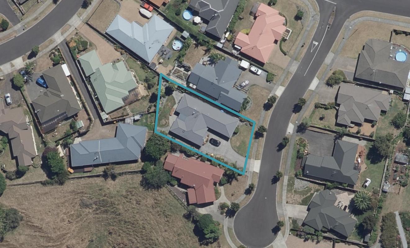 6 Harrogate Place, Grandview Heights, Hamilton - Carousel 1
