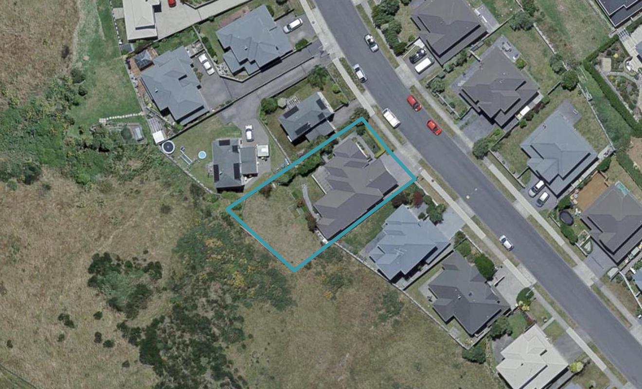 72 Erlestoke Crescent, Churton Park, Wellington - Carousel 1