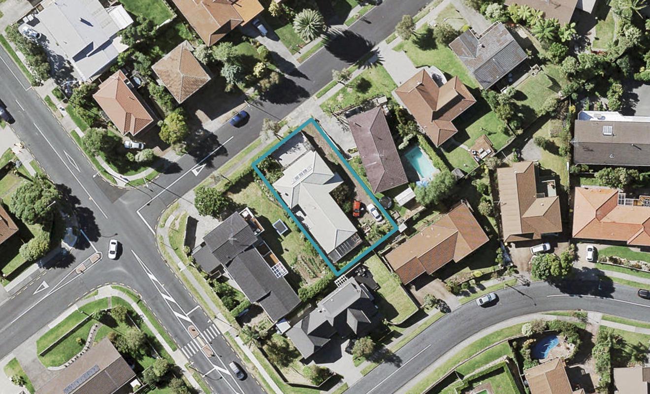 3 Lastel Place, Shelly Park, Auckland - Carousel 1