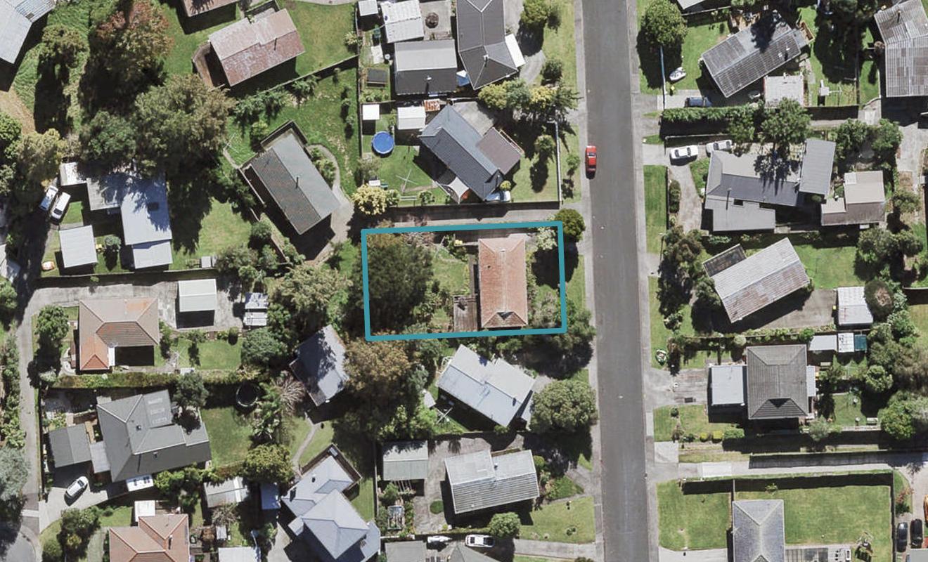21 Glynnbrooke Street, Te Atatu South, Auckland - Carousel 1