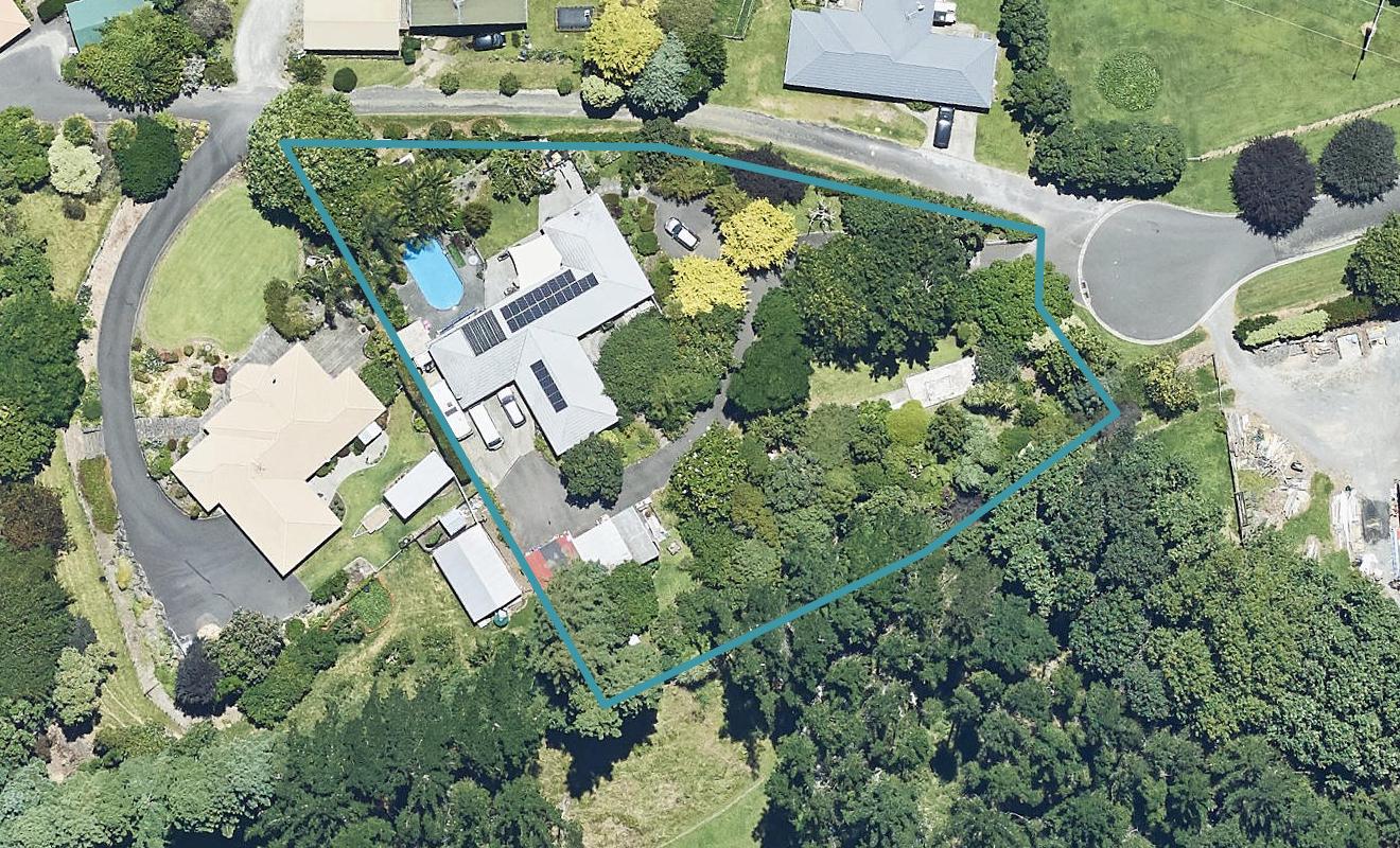 10 Beech Court, Welcome Bay, Tauranga - Carousel 1