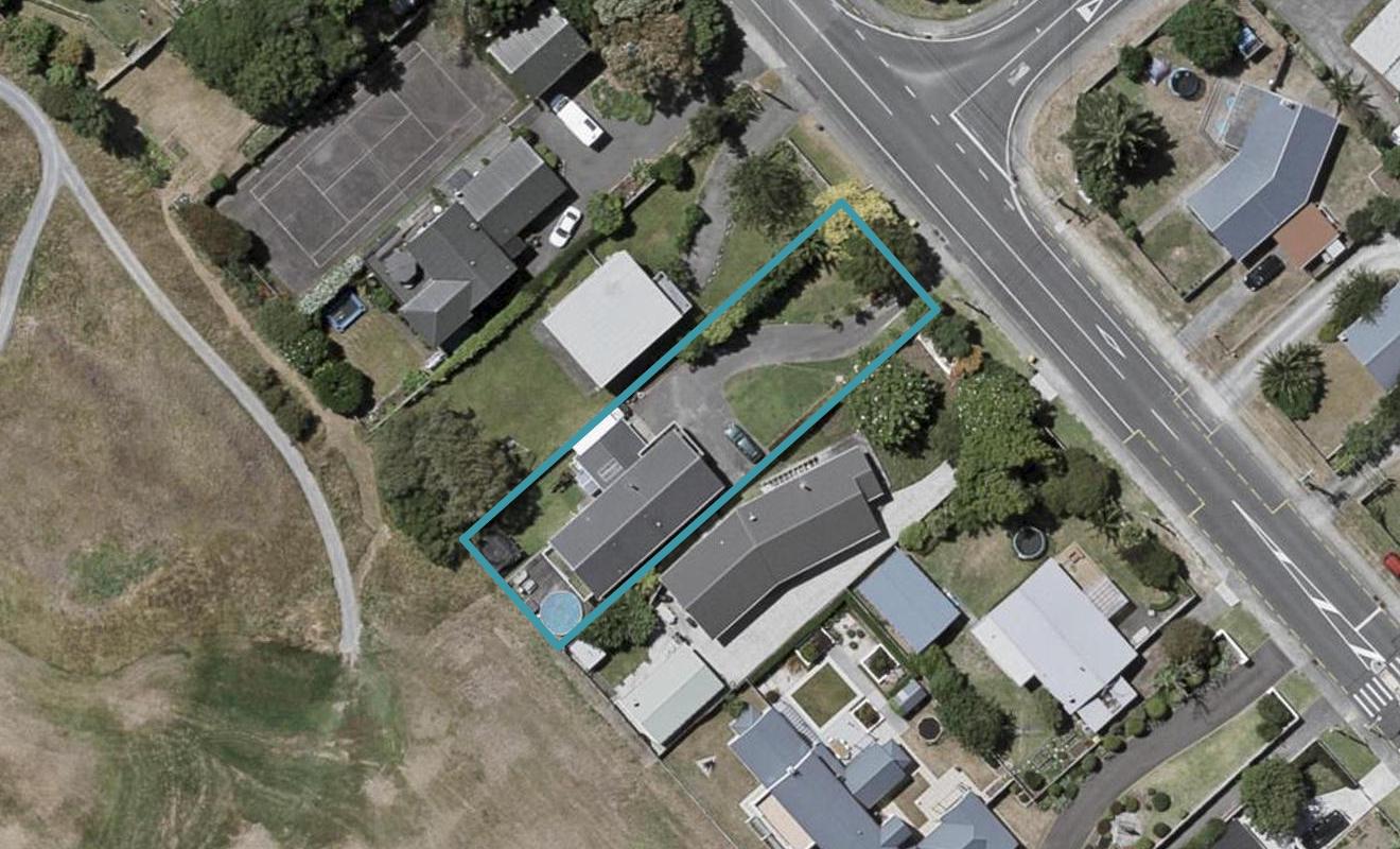 68 Martin Road, Paraparaumu Beach, Paraparaumu - Carousel 1