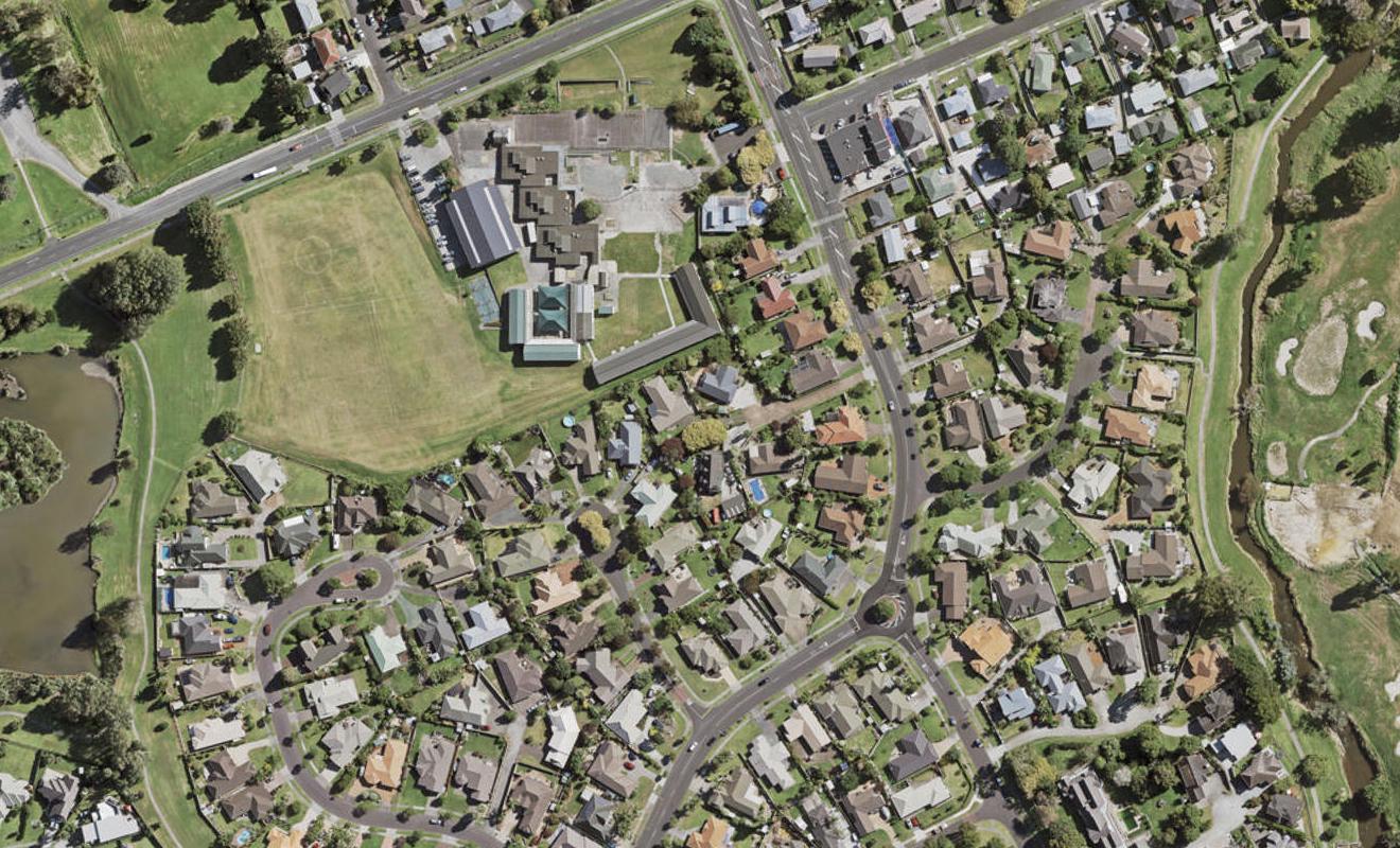 80 Tington Avenue, Wattle Downs, Auckland - Carousel 1